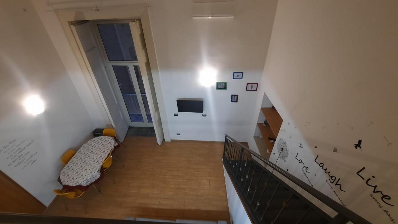 White Home Quartieri Spagnoli Наполи Екстериор снимка