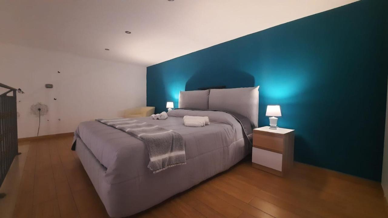White Home Quartieri Spagnoli Наполи Екстериор снимка