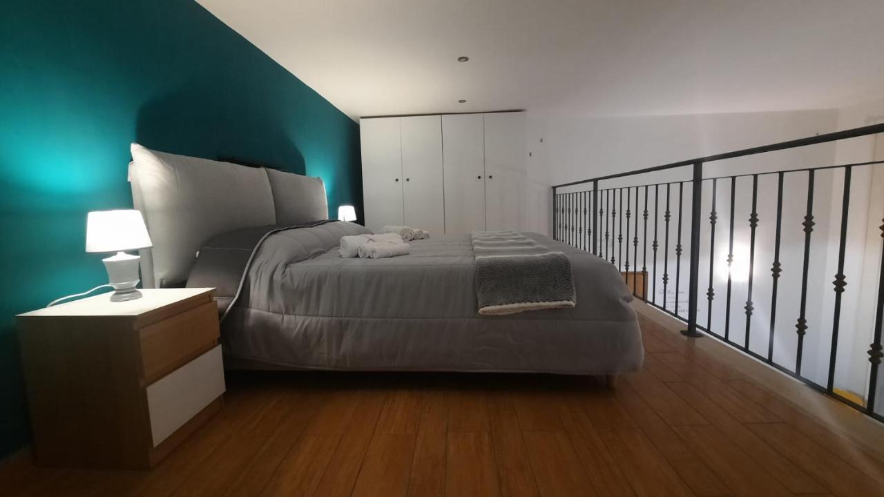 White Home Quartieri Spagnoli Наполи Екстериор снимка