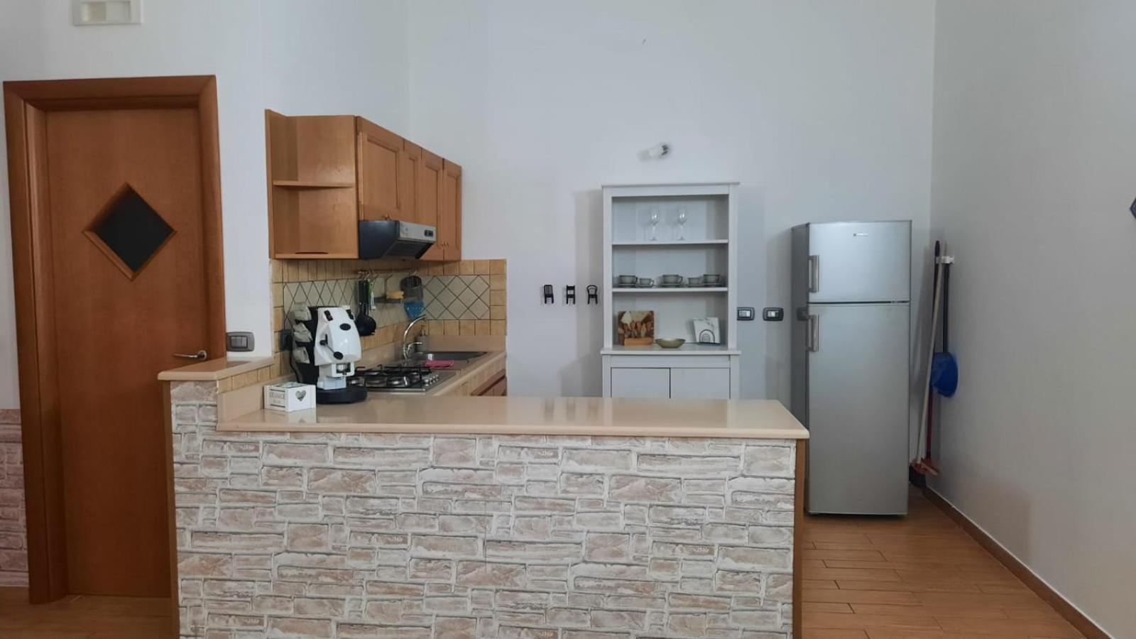 White Home Quartieri Spagnoli Наполи Екстериор снимка