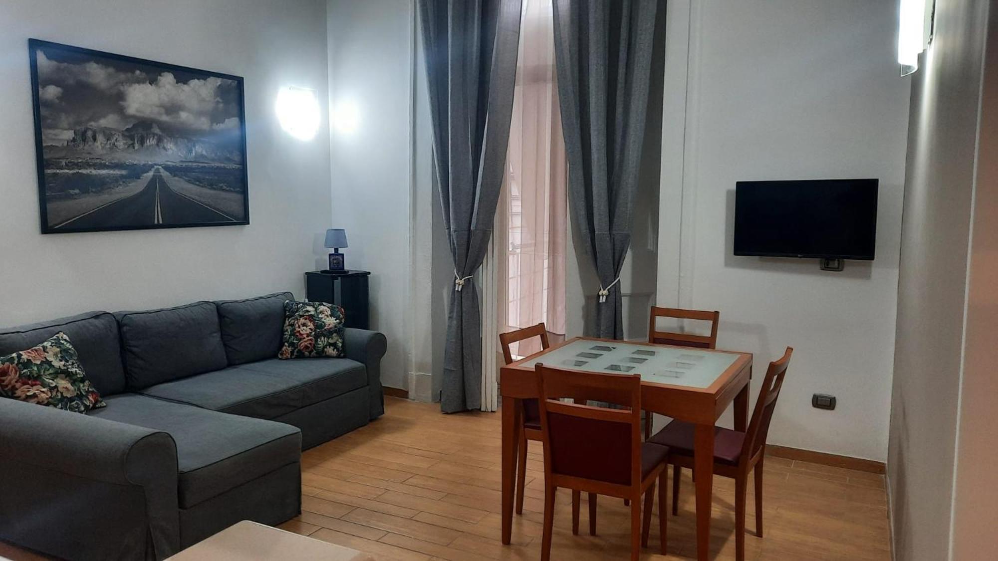 White Home Quartieri Spagnoli Наполи Екстериор снимка