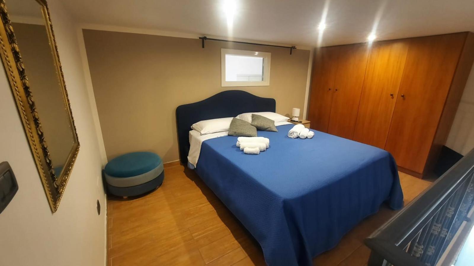 White Home Quartieri Spagnoli Наполи Екстериор снимка