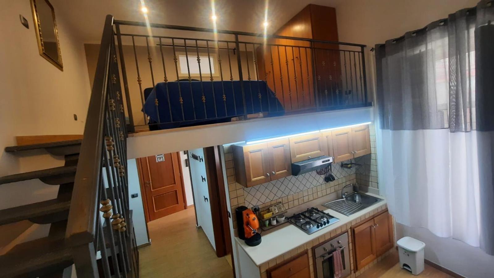 White Home Quartieri Spagnoli Наполи Екстериор снимка