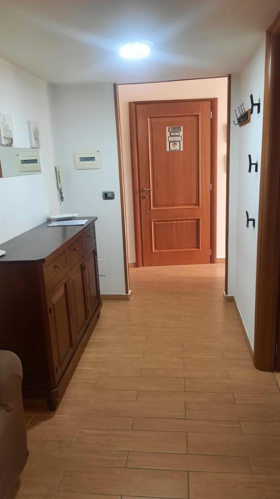 White Home Quartieri Spagnoli Наполи Екстериор снимка